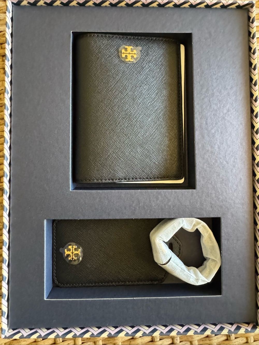 Tory Burch Emerson Travel Gift Set - Passport Holder and Luggage Tag NWT